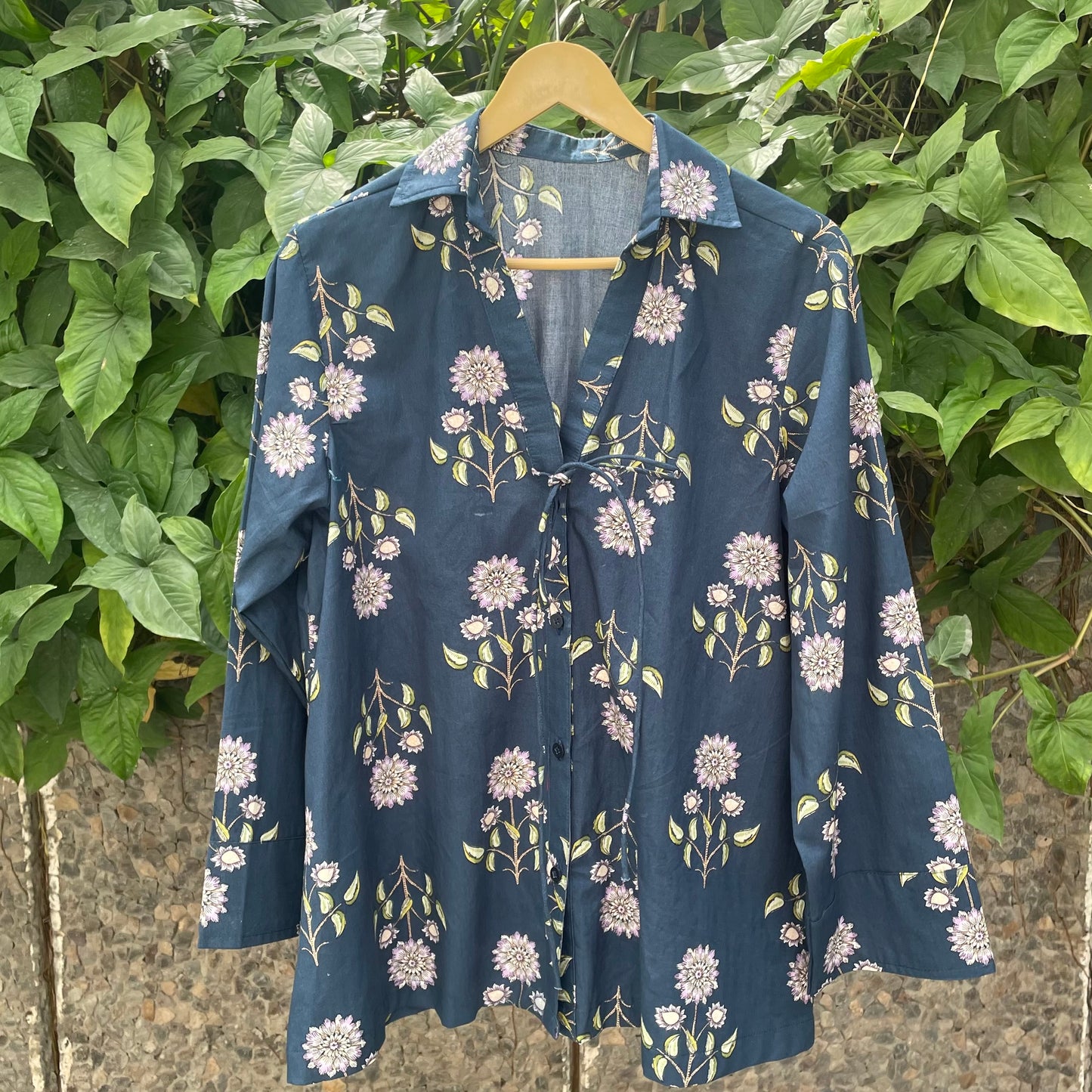 Bell sleeves shirts with string