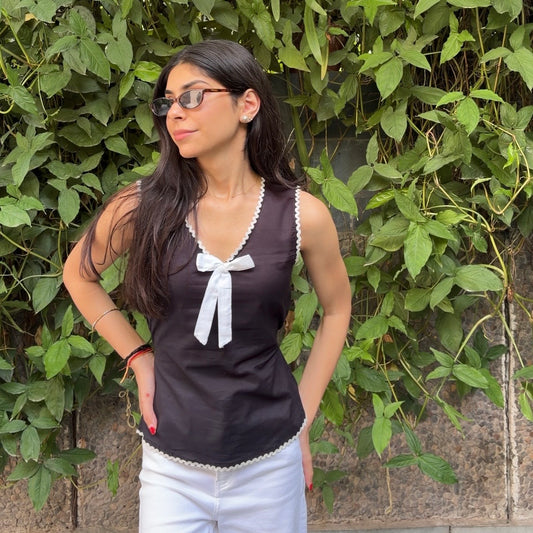 Black bow Top