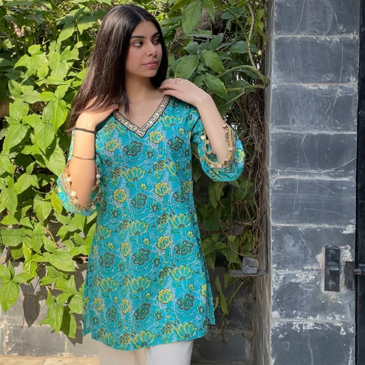 Turq kurti